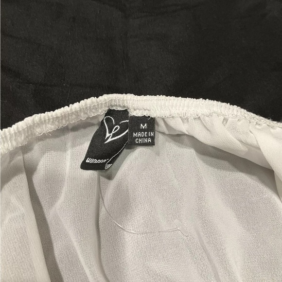 Windsor‎ Women’s White Peasant Cropped Top Size Medium - Picture 3 of 12